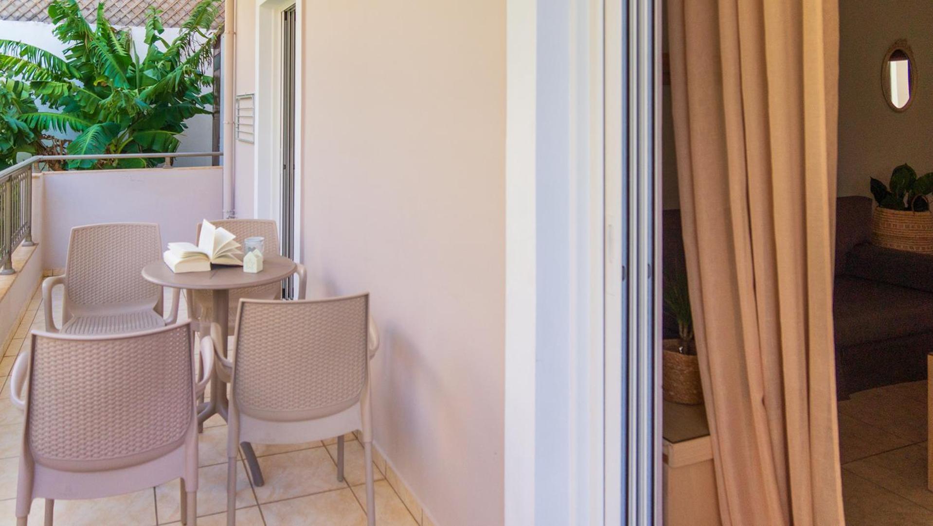 Vakakis-Me Apartments Палеохора Экстерьер фото
