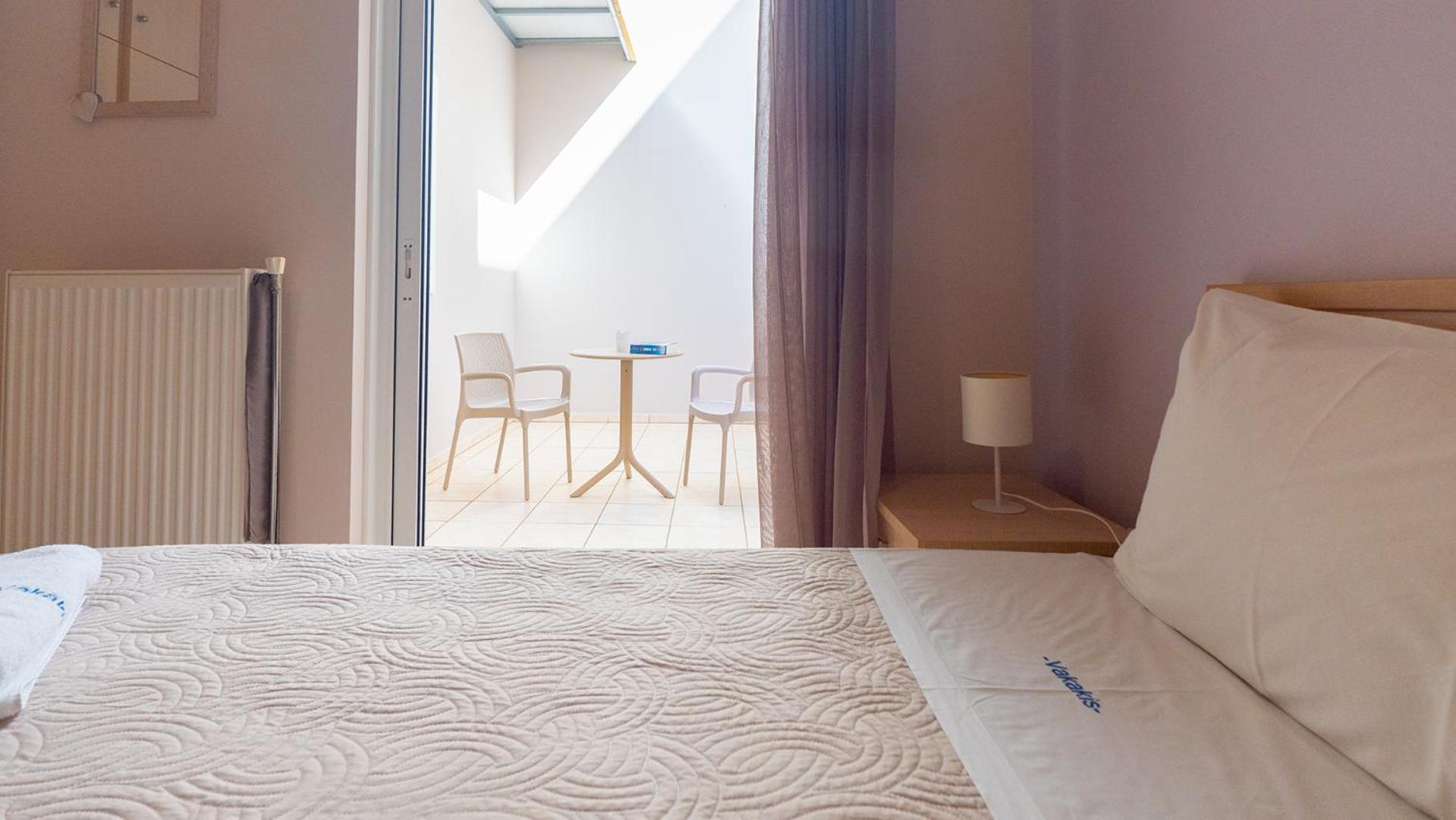 Vakakis-Me Apartments Палеохора Экстерьер фото